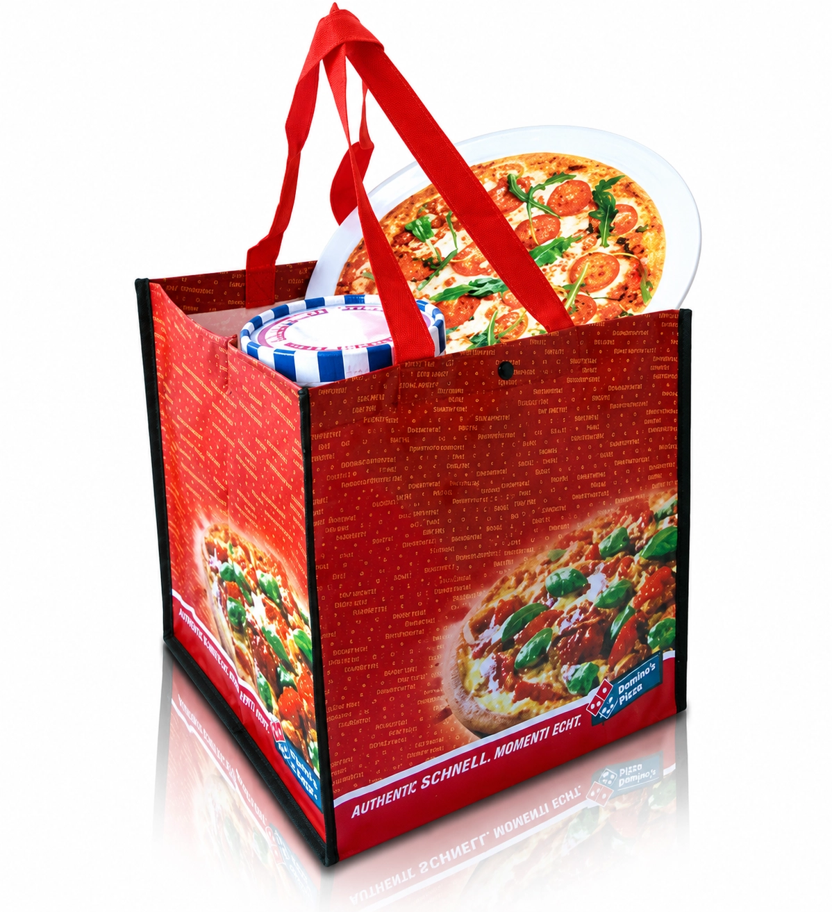 M-Pizzatasche: würfelförmige individuelle Werbetasche mit rotem Fotodruck und roten Tragegriffen